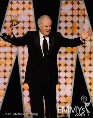 "Mad Men" và "Modern Family" đoạt giải Emmy Award 2010 ảnh 7 "Mad Men" và "Modern Family" đoạt giải Emmy Award 2010 ảnh 7